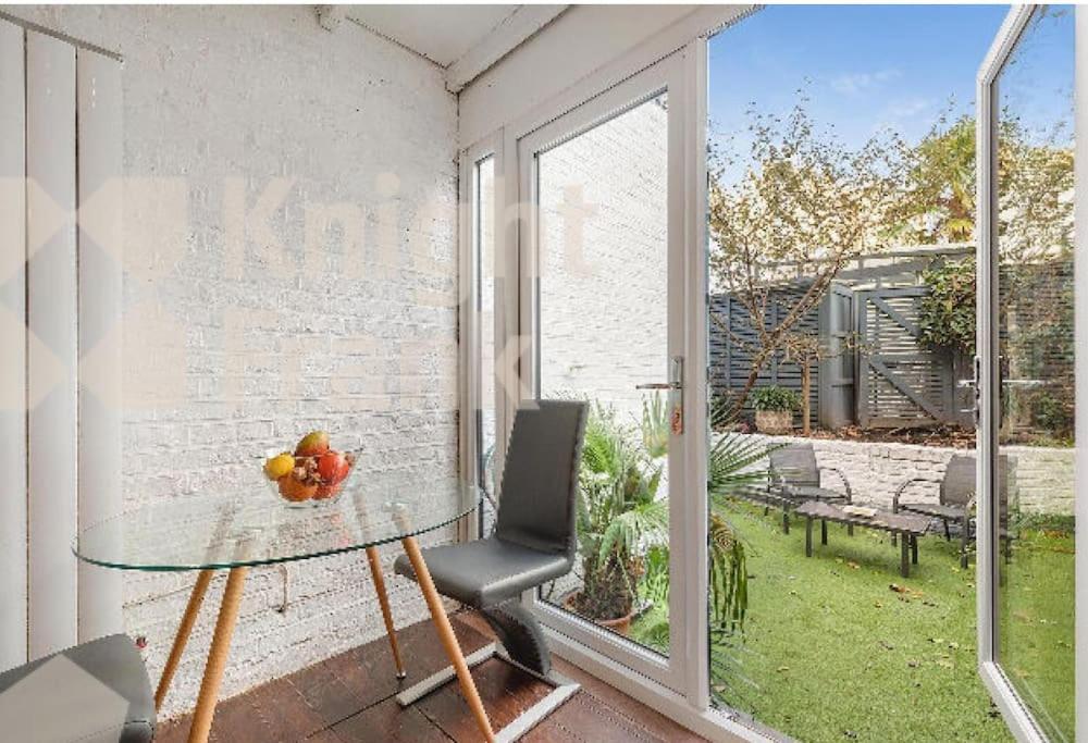 Earls Court Spacious Apartment Лондон Екстер'єр фото