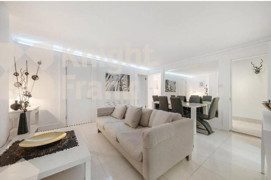 Earls Court Spacious Apartment Лондон Екстер'єр фото