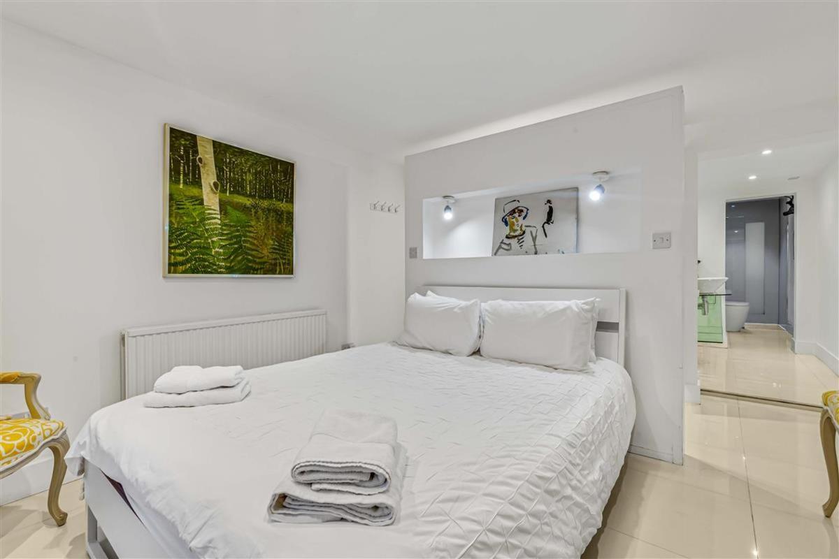 Earls Court Spacious Apartment Лондон Екстер'єр фото